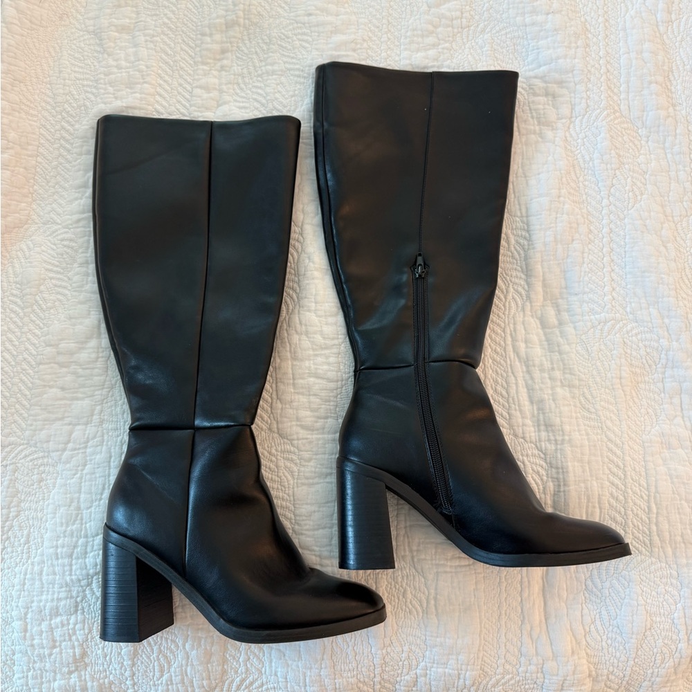 DV by Dolce Vita Black Flapper Wide Calf Heeled Boots